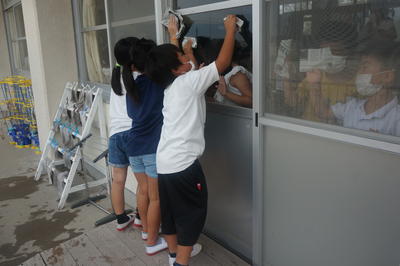 １年生の窓ぴかぴか