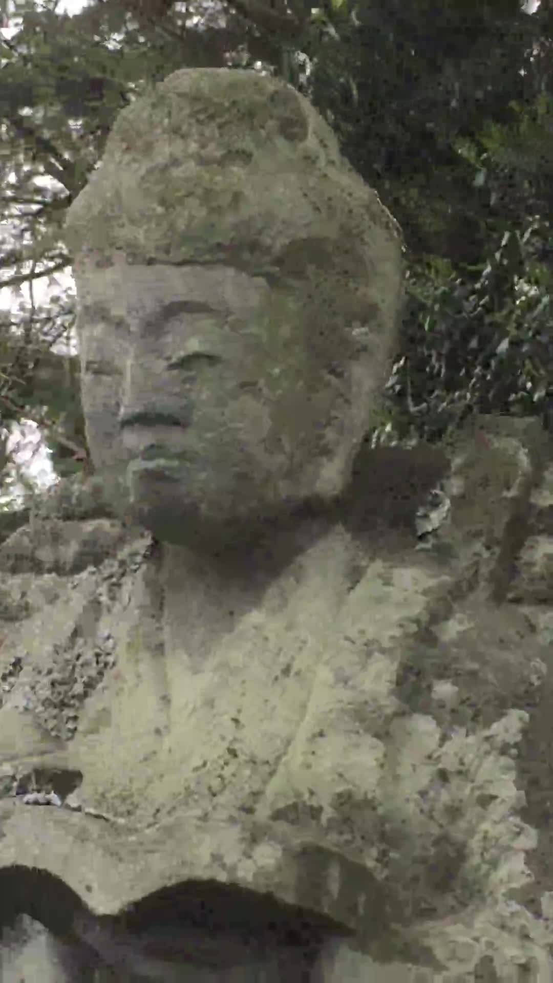 学校たんけん②（石のおきものをさがせ！）