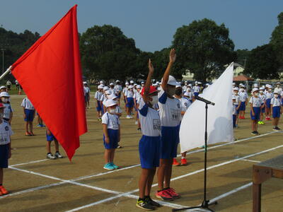 応援団長による児童宣誓