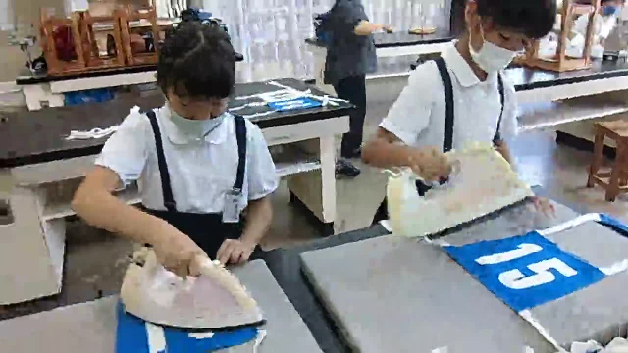 「運動会準備～ゼッケンのアイロンがけ」ごしょチューブ《R3-116》