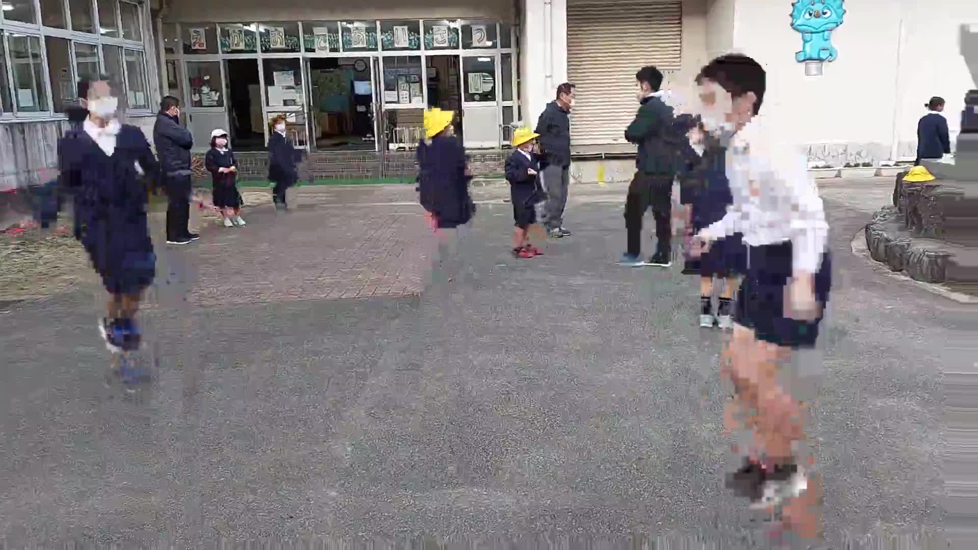 「全校～朝のなわとび風景」ごしょチューブ《R3-330》