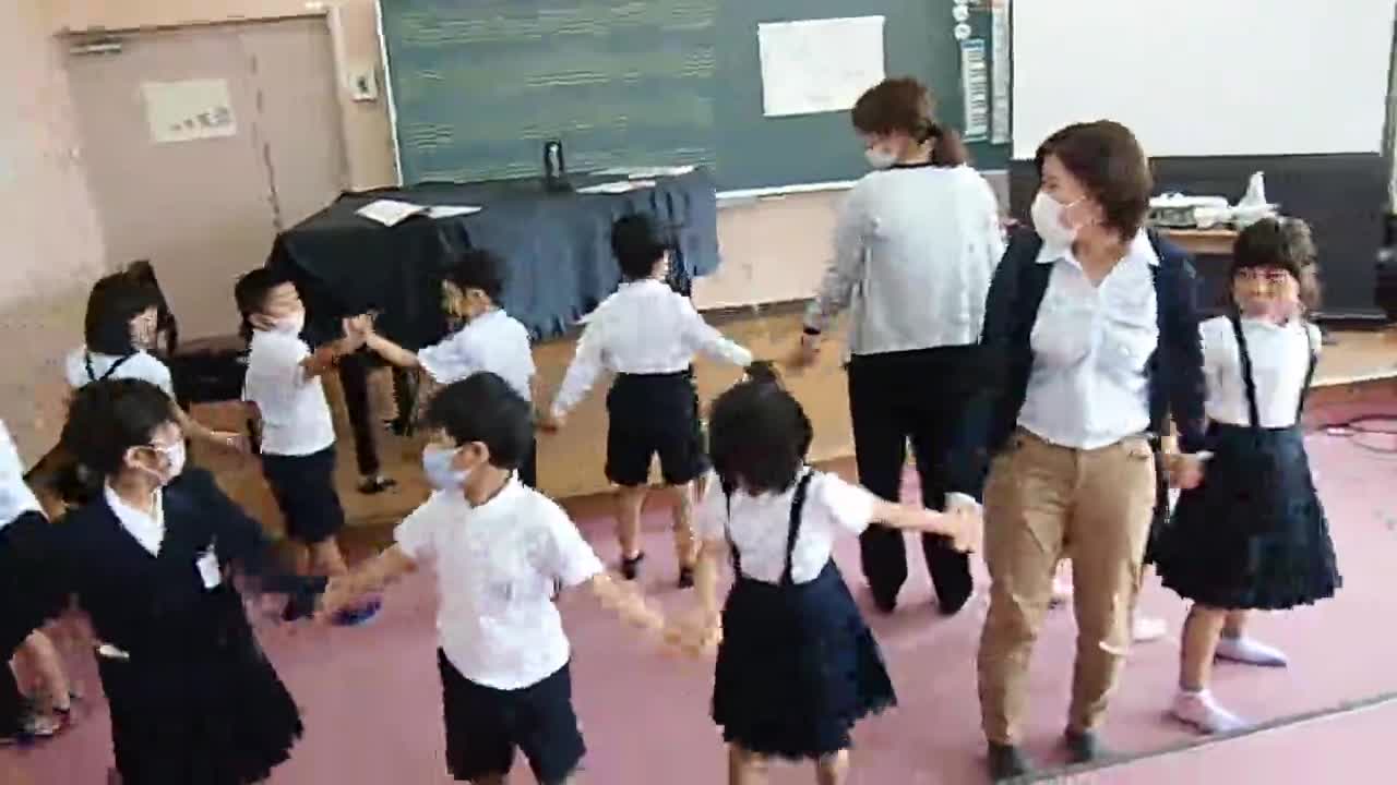 ごしょチューブ《R3-8》１年「音楽～なべなべそこぬけ」