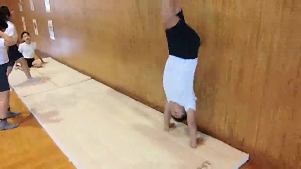 「４年体育～マット運動②倒立」ごしょチューブ《R3-185》