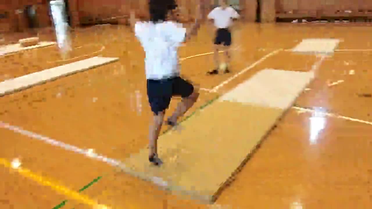 「４年体育～マット運動①腕立て側方展開」ごしょチューブ《R3-184》