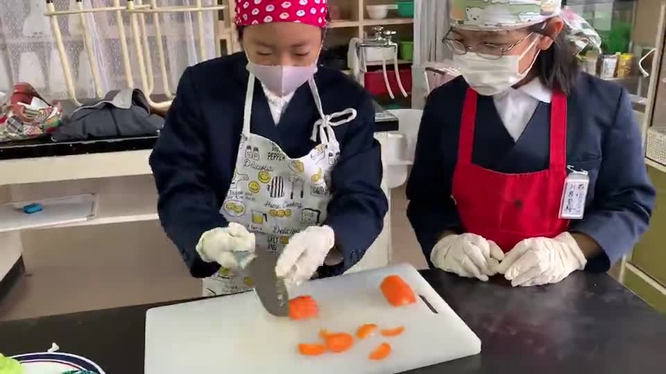 「４年非常食調理実習②」ごしょチューブ《R3-232》