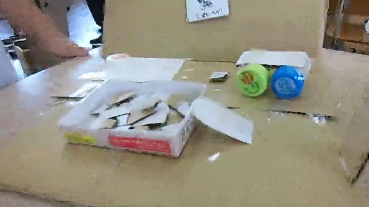 「２年図工～作品を飛行機で見て回るシチュエーション」ごしょチューブ《R3-85》