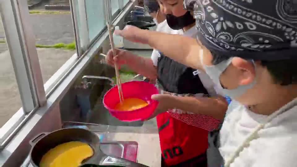 「６年生料理の鉄人～伝説の料理人シリーズ②Mr.EGGMANとタマゴ王子」ごしょチューブ《R3-216》