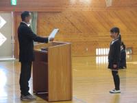 凛とした立ち姿