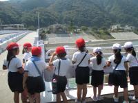 前の橋も残っています