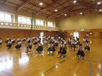 終業式を待つ態度