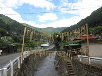 たくさんの種類のわら細工