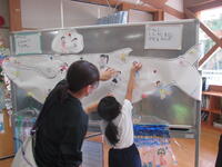 亜実先生はココ