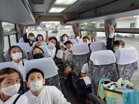 出発後のバスの中の様子