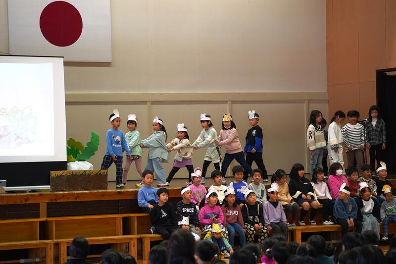 1年生　音楽劇「大きなかぶ」～人吉西小バージョン～