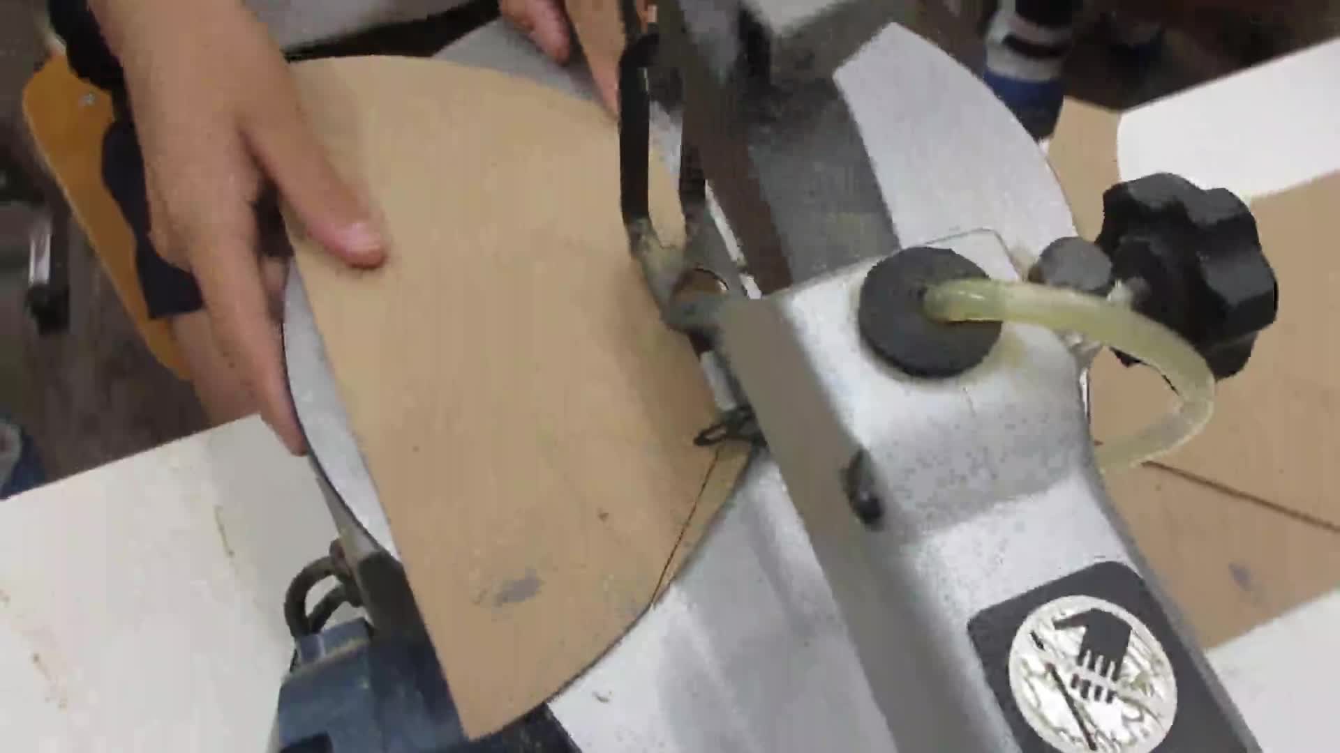 ６年図工「一枚の板から」