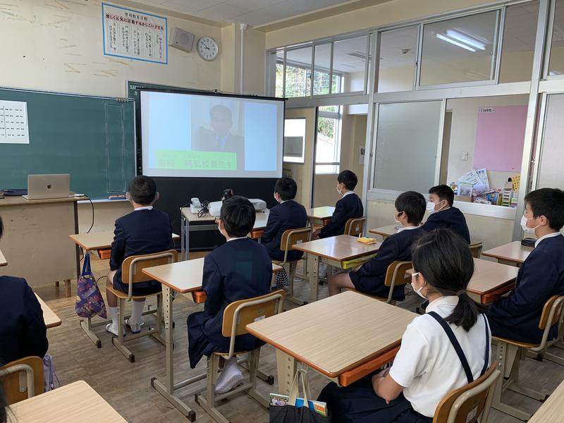 放送での始業式の様子