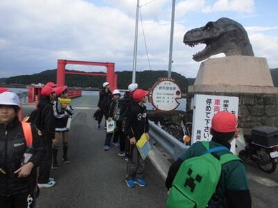 ティラノがお出迎え