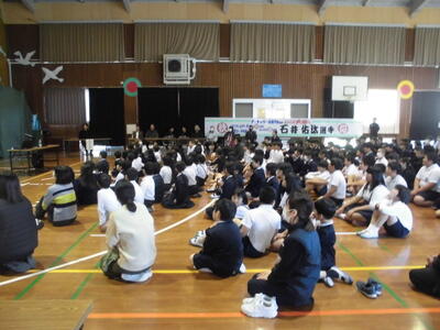 ２００人ぐらい集まりました