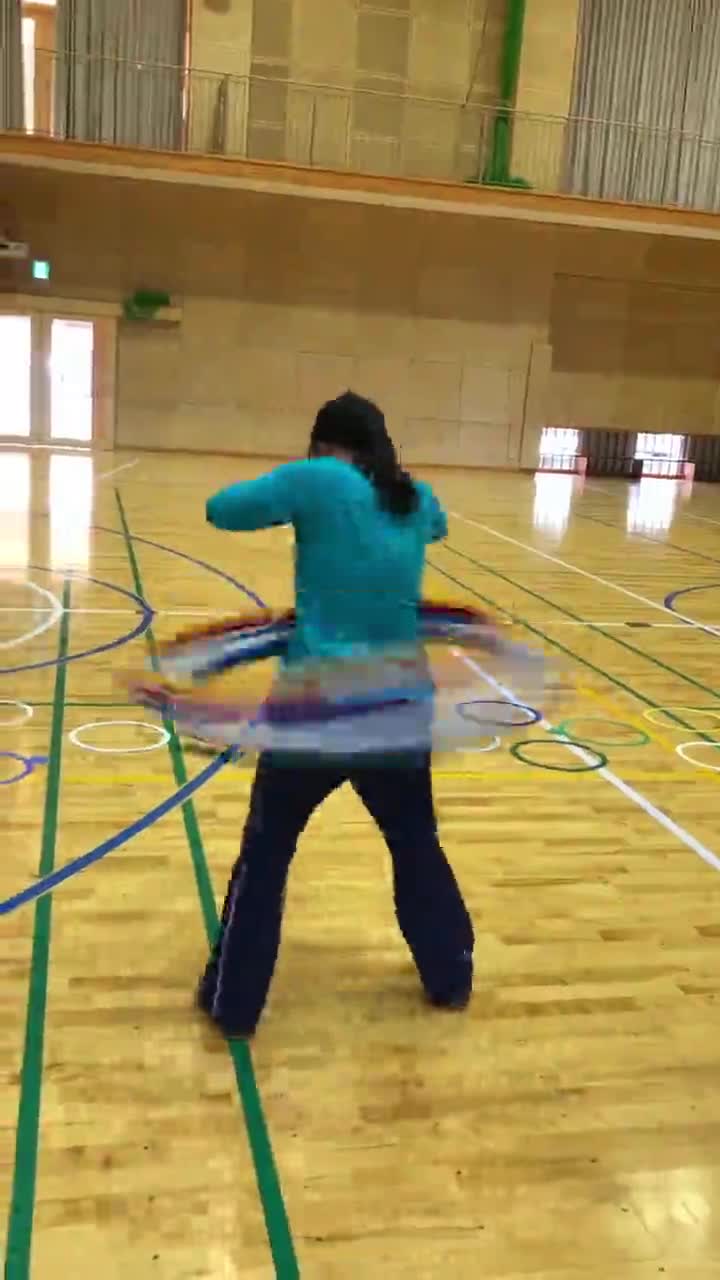 【持続力に挑戦】フープ５個回しで勝負