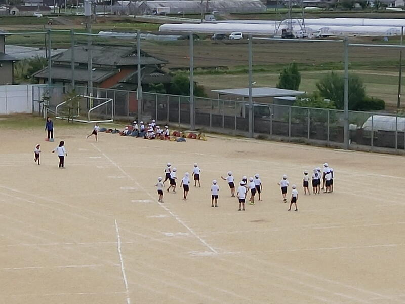 ソフトボール投げ