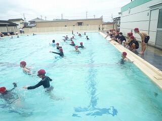 ６年生のプール開き