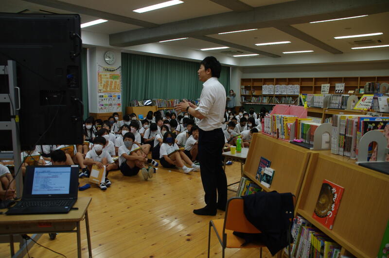 熊本地震のときの大津町の被害や復興の話をする大津町町長