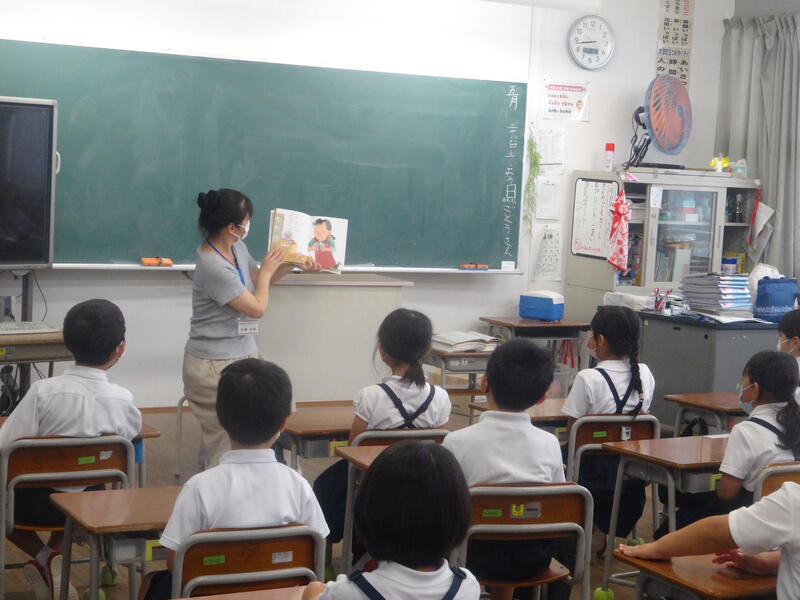 読み聞かせの様子