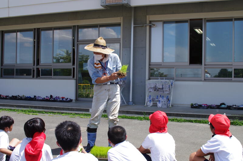 説明をしている德永さん
