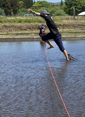 リレーの練習、最後は華麗にジャンプ１発！