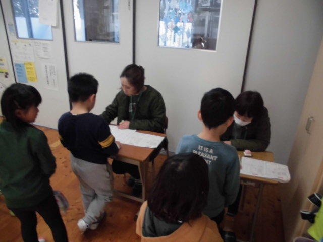 １年生まるつけの様子