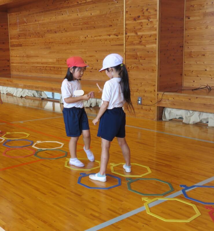 「ケン、ケン、パ！　じゃんけんポン！！」