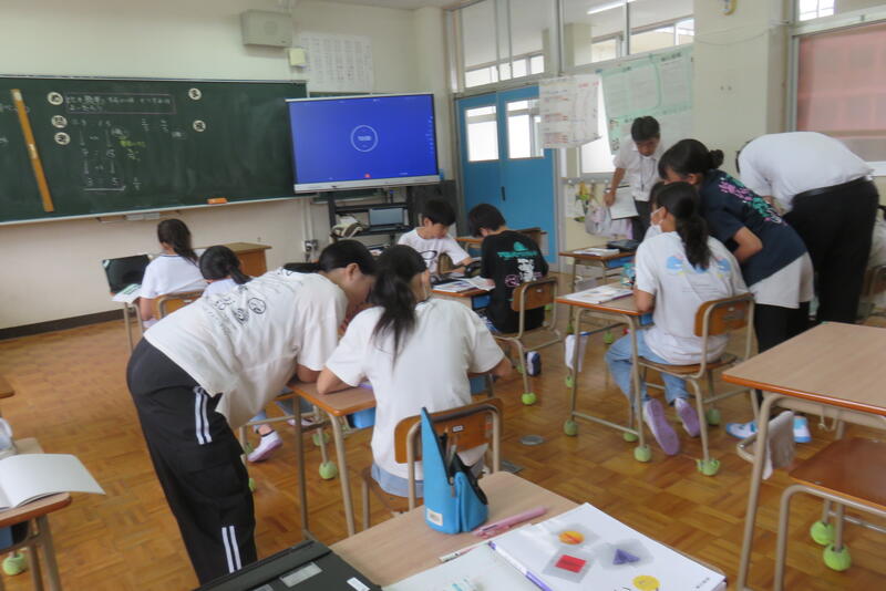 ６年算数　解き方を考えています