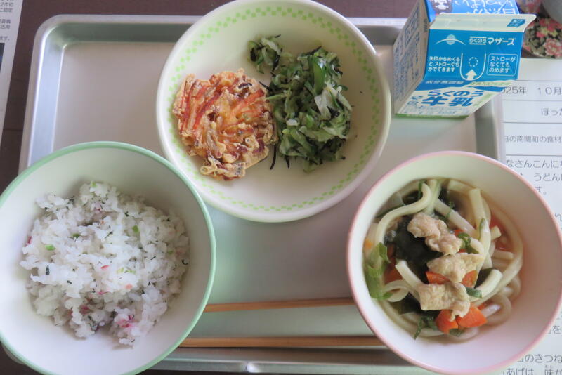 五色ごはんもいい色合いです