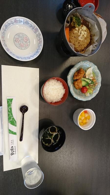 昼食メニューです