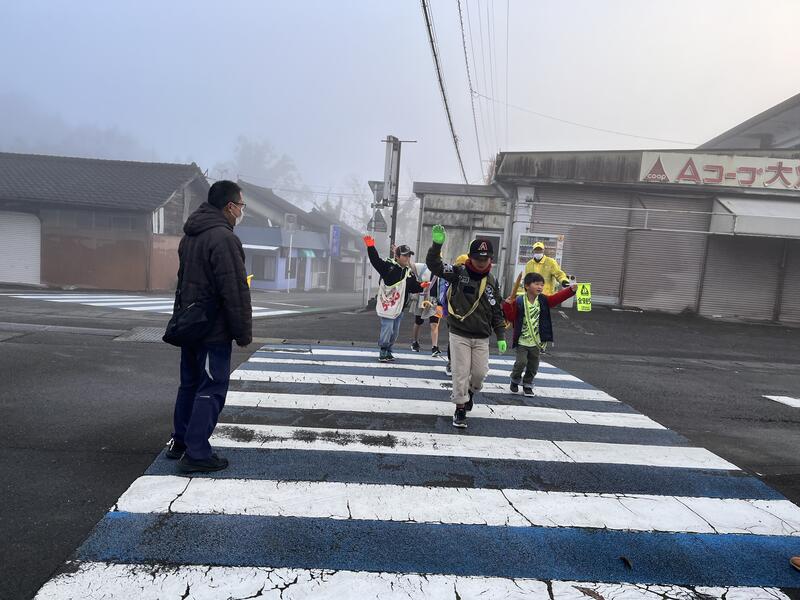 朝の登校の様子②