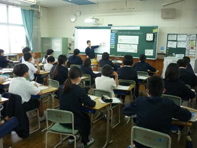 ６年生の外国語の授業