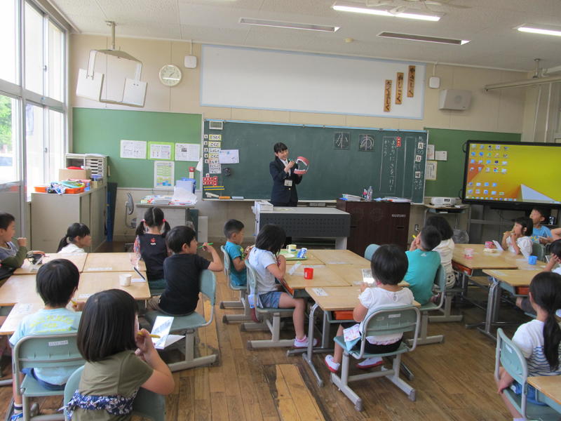 養護実習生による歯みがき指導