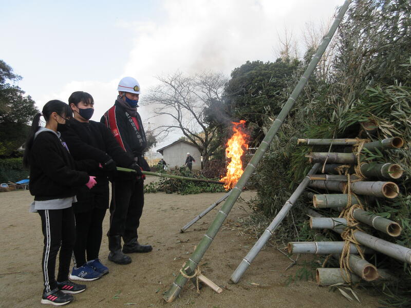 ５・６年生による点火