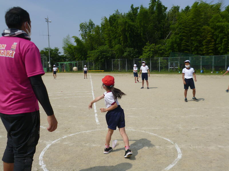 ソフトボール投げ