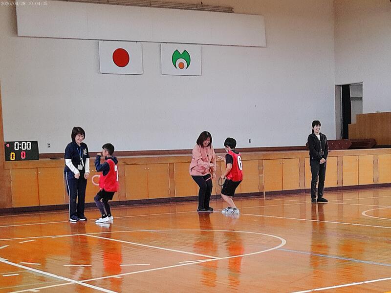 歓迎会での縦割り班活動