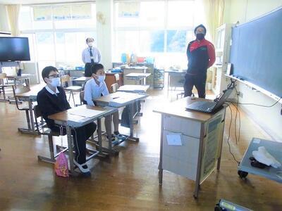 目的の確認や自己紹介を