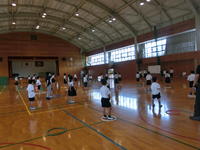 ソーシャルディスタンスを守って