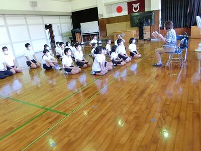 ３～６年生の読み聞かせ