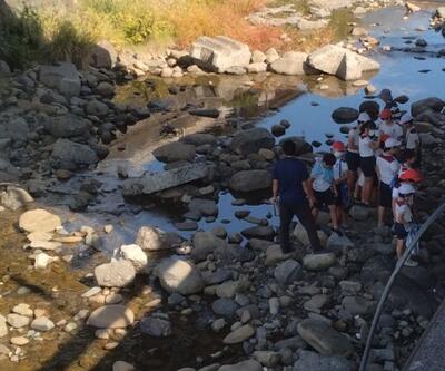 川の水質の調べ方を学びました