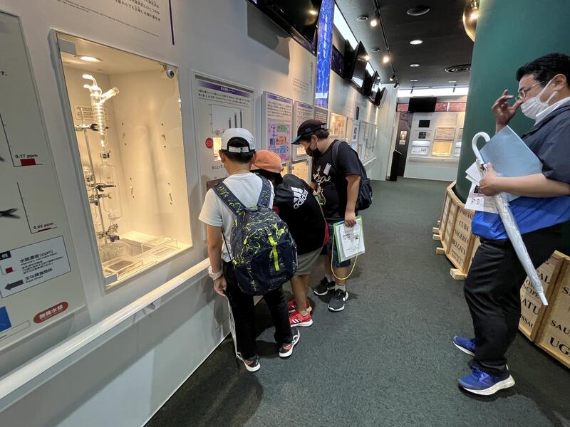 語り部さんの講話の後は、資料館の見学。学びを深めました。