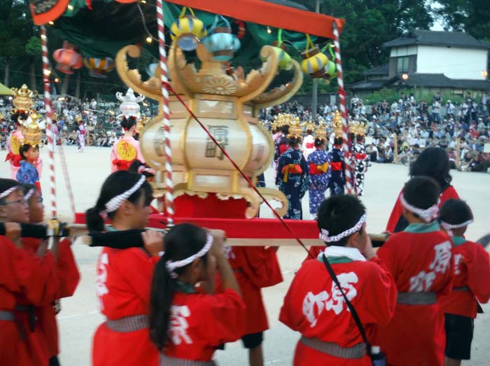 山鹿灯籠祭り