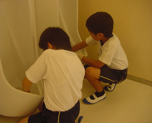 トイレ掃除で心をみがく