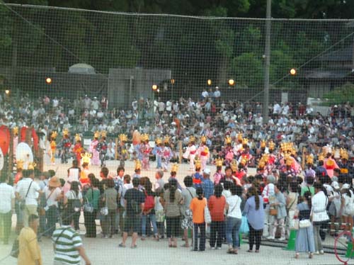 少女灯籠踊り 少女灯籠踊り