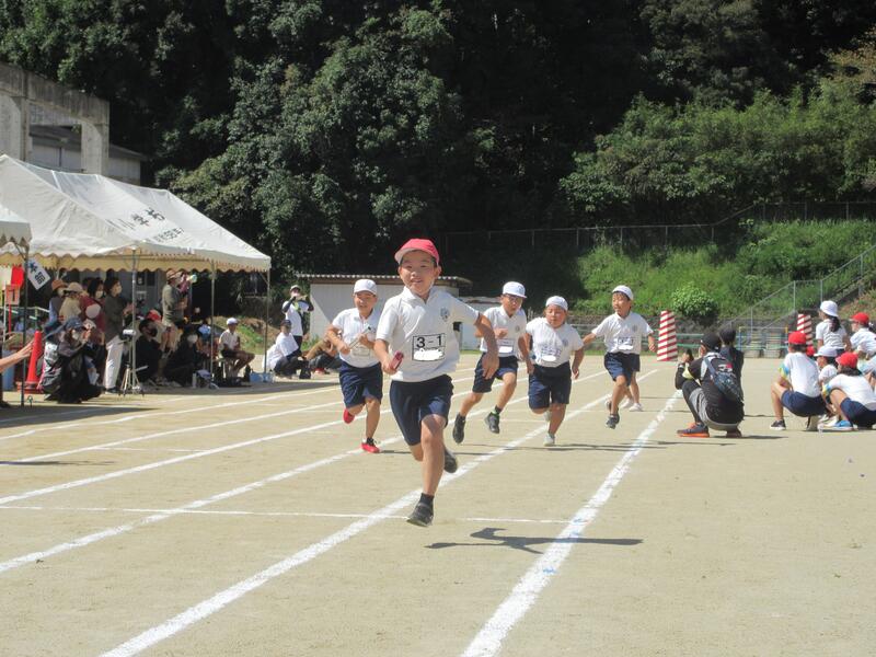 今年から、走る距離も１００ｍに伸びました。